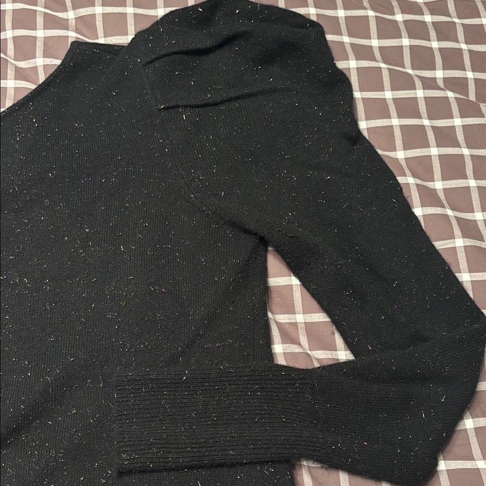 Autumn cashmere 1 shoulder sweater - Picture 8 of 8